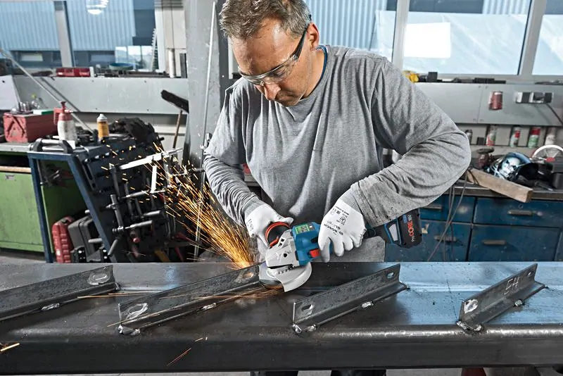 Bosch 06019H6100 GWS 18V-15 SC akkus sarokcsiszoló (akku és töltő nélkül) kép 5