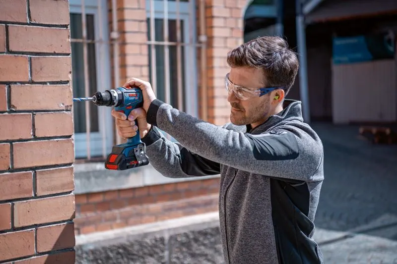 Bosch 06019K6103 GSB 18V-90 akkus ütvefúró (2x 4,0 Ah akkuval)  kép 4