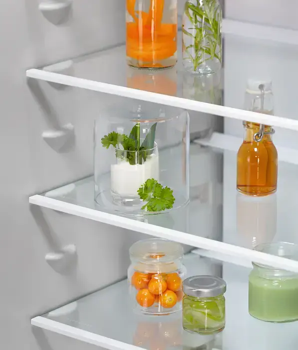 Electrolux ENP7MD18S GreenZone 700 Beépíthető alulfagyasztós kombi hűtő, 177,2 cm kép 3