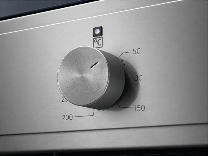 Electrolux EOF3H00BX+KGS6404SX beépíthető sütő + beépíthető főzőlap kép 3