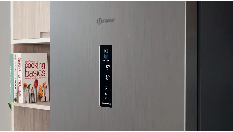 Indesit INFC8 TT33X alulfagyasztós hűtőszekrény kép 4