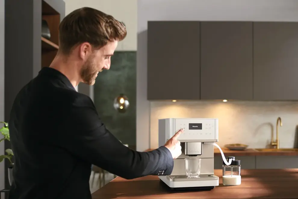 Miele CM 6360 W automata kávéfőző kép 3