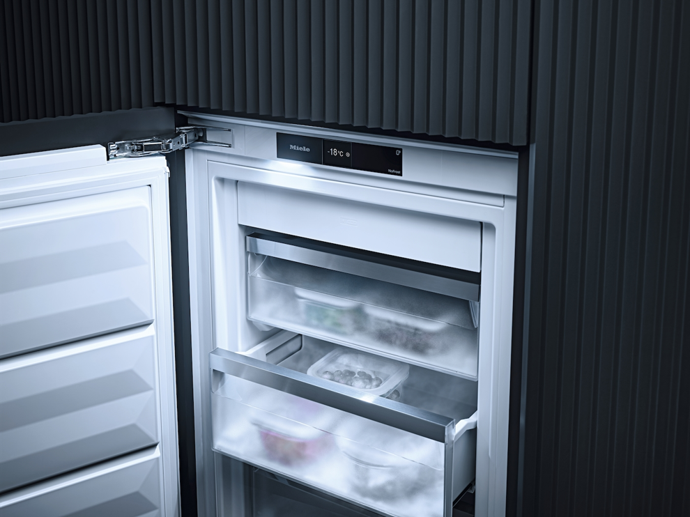 Miele FNS 7794 D R beépíthető fagyasztószekrény kép 2