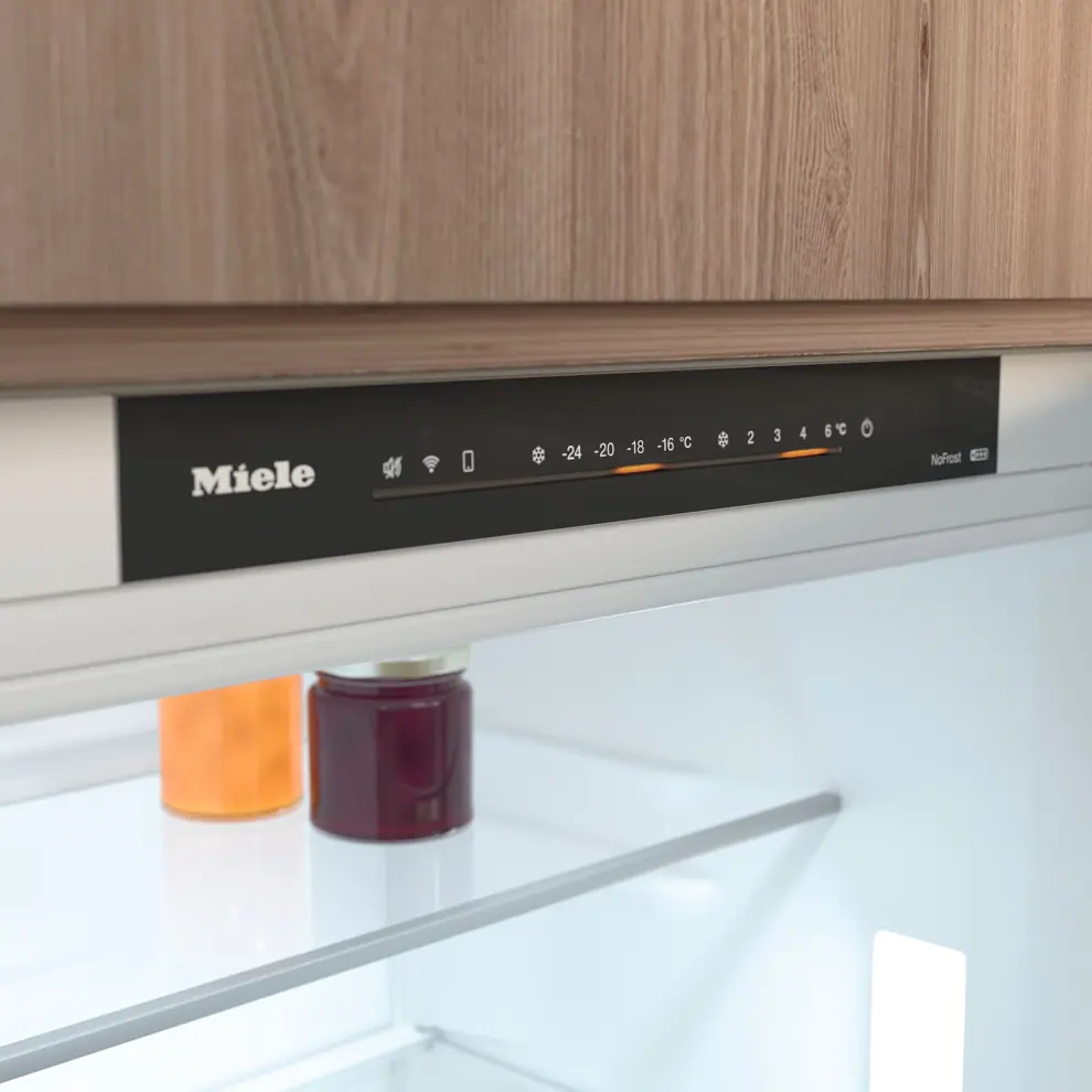 Miele KFN 7934 D beépíthető alulfagyasztós hűtőszekrény kép 2