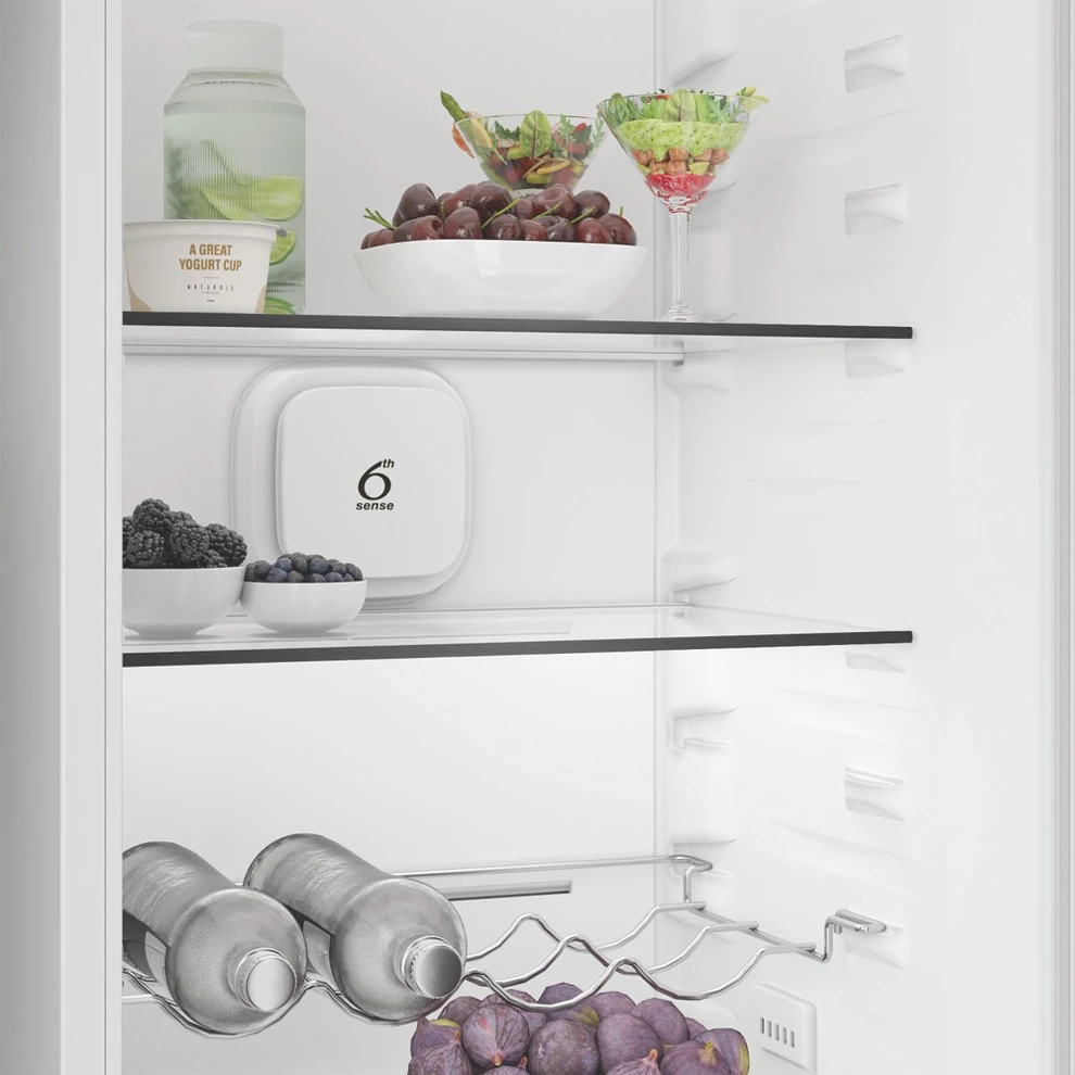 Whirlpool WHK2 5322 B4E beépíthető alulfagyasztós hűtőszekrény kép 5