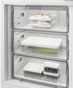 Whirlpool WHK2 5293 B5E2 beépíthető alulfagyasztós hűtőszekrény kép 9